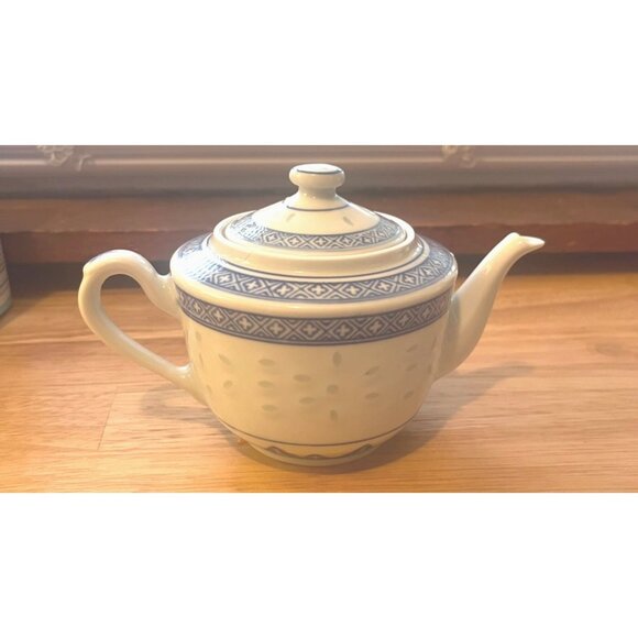 Tienshan Rice Grain Teapot With Blue Pattern - Picture 1 of 9